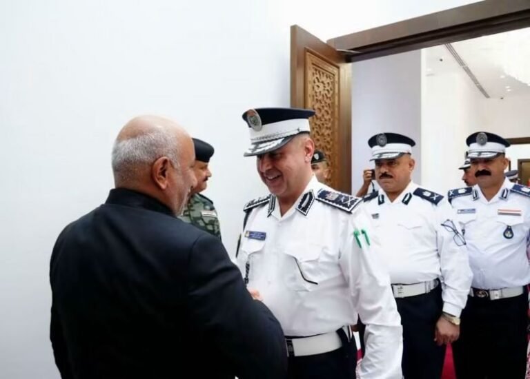 محافظ كربلاء يؤكد دعم الجهد المروري لضمان انسيابية حركة الزائرين