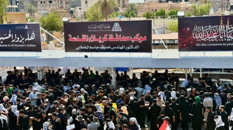 موكب محافظة كربلاء الخدمي يواصل تقديم خدماته لوفود المشيعين