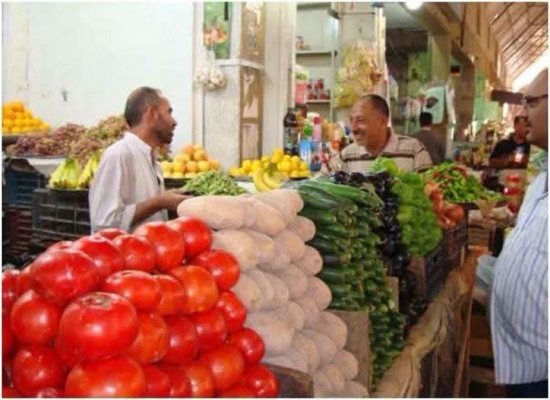 سوق لبيع الخضروات الطازجة.