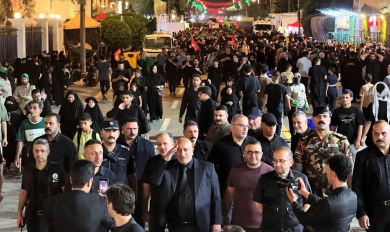 جولة ميدانية وسط زائري الأربعين في كربلاء.