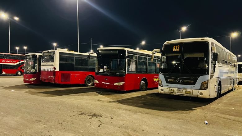 حافلات نقل الزائرين ضمن الخطة الخدمية لزيارة الأربعين.