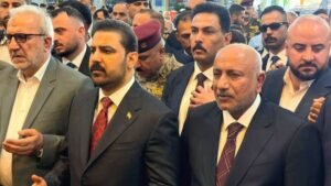 مسؤولون ومسؤولون محليون يشاركون في مراسم رسمية أو زيارة ميدانية في كربلاء المقدسة.
