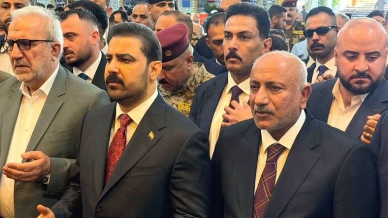 مسؤولون ومسؤولون محليون يشاركون في مراسم رسمية أو زيارة ميدانية في كربلاء المقدسة.