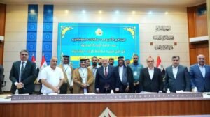جانب من البرنامج الأسبوعي لمقابلات المواطنين الذي يعقده محافظ كربلاء المقدسة في قاعة الإدارة المحلية.
